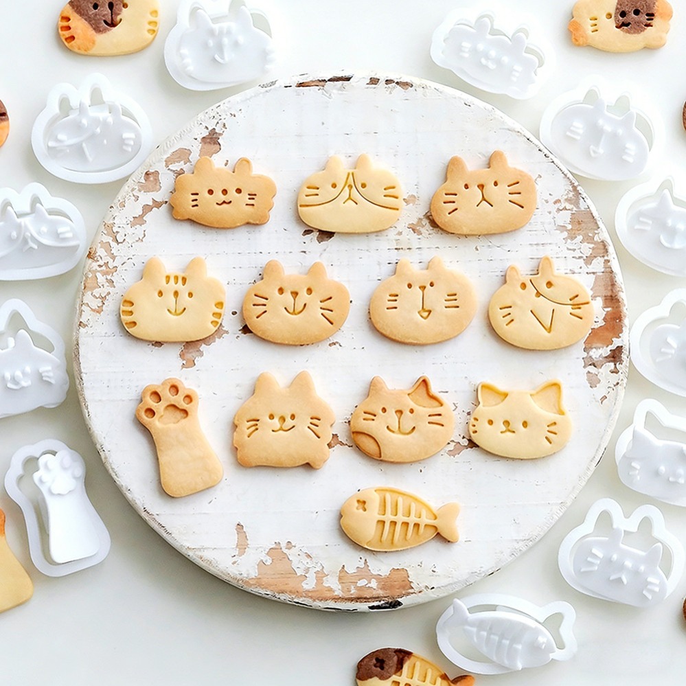 Kitchen Gadgets Plus - Cortadores de galletas con diseño de